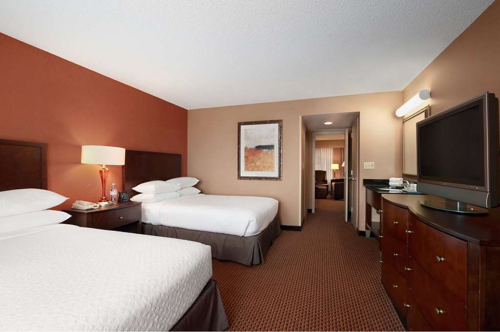 Embassy Suites By Hilton Chicago Ломбард Номер фото